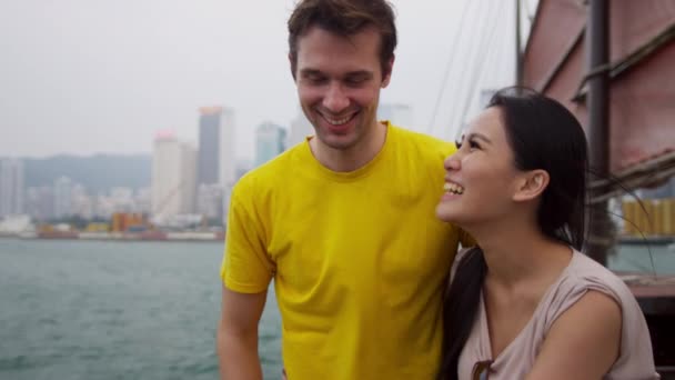 Touristes en voyage touristique autour de Hong Kong — Video