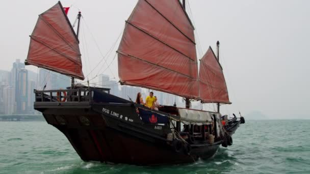 Turistas en viaje de turismo por Hong Kong — Vídeos de Stock