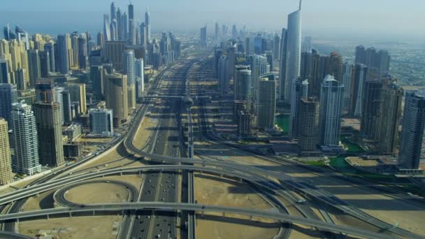 Intersection de Dubai Sheikh Zayed Road — Video