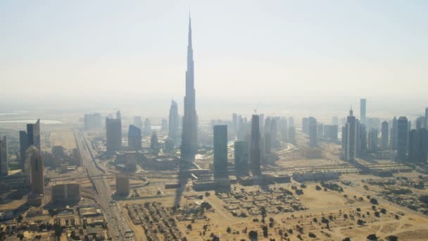 Skyline van Downtown Dubai met de Burj Khalifa — Stockvideo