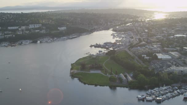 Lago Washington con marino — Vídeos de Stock