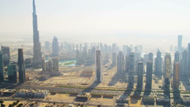 두바이 도시 풍경의 항공 보기 — 비디오