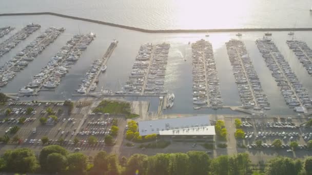 Марина з яхтами на озері Вашингтон — стокове відео