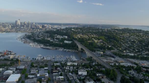 Lago Washington con marino — Vídeo de stock