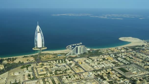 Vista aérea de la costa de Dubai — Vídeo de stock
