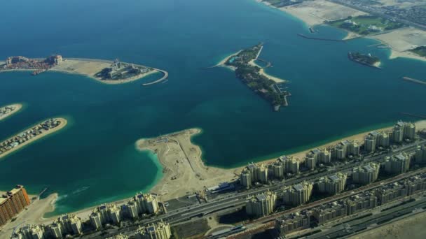 Luchtfoto van Palm Jumeirah in Dubai — Stockvideo