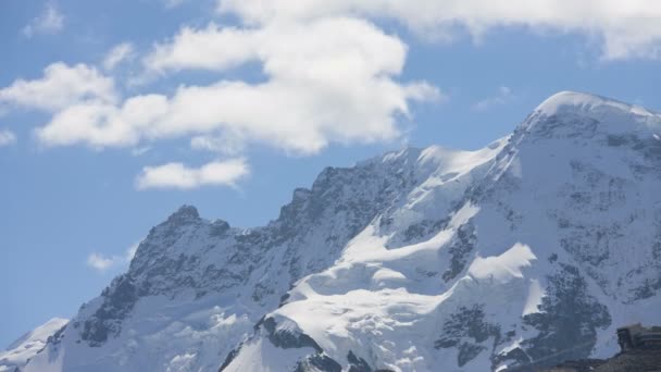 云的形成，在马特霍恩峰 — 图库视频影像