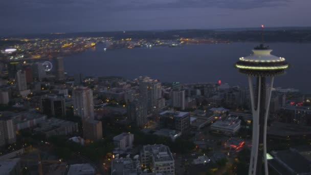 Seattle Space Needle al atardecer — Vídeos de Stock