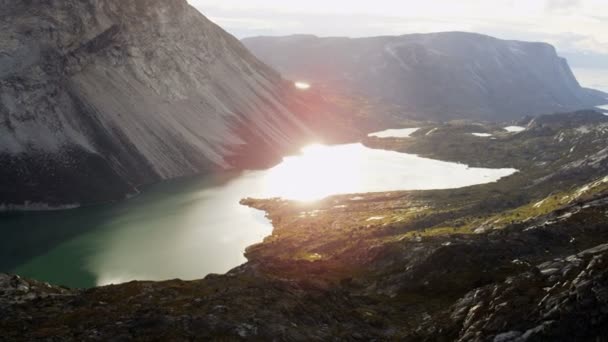Арктичних озерами Гренландією і гори — стокове відео