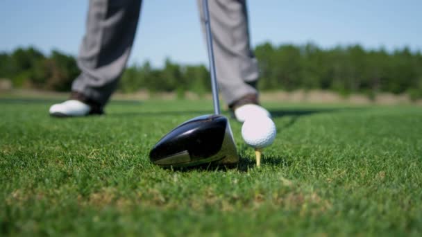Golfer Felkészülés a Tee Off — Stock videók