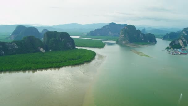 Ilhas da Baía de Phang nga na Tailândia — Vídeo de Stock