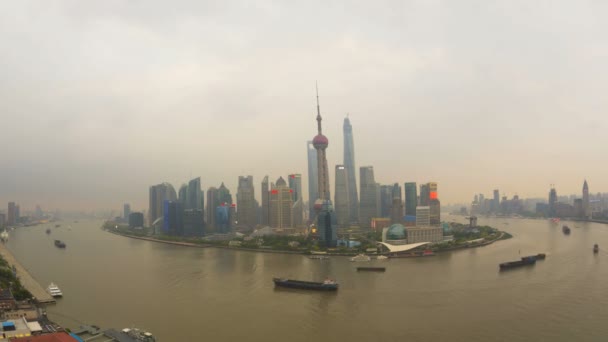 Shanghai stad och floden Huangpu — Stockvideo