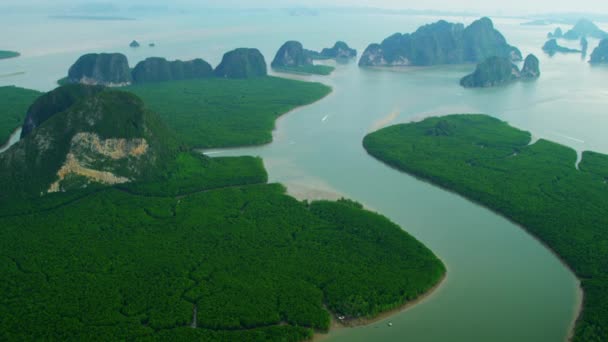 Ilhas da Baía de Phang nga na Tailândia — Vídeo de Stock