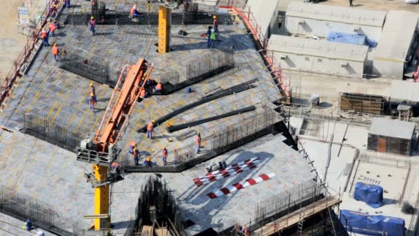 Workers at construction site in Dubai — Stock Video