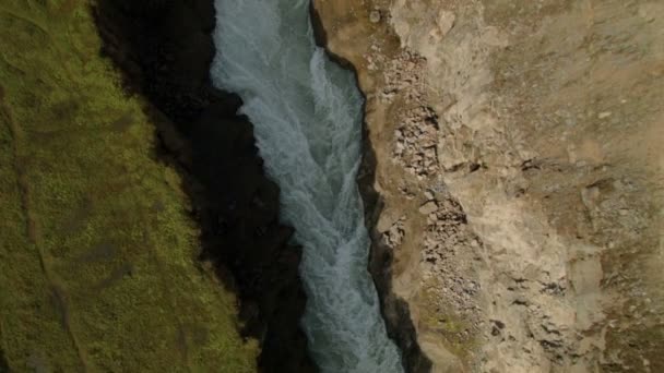 Красивый водопад Галлфосс в Исландии — стоковое видео