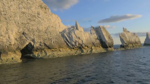 Wight Needles Alum Bay litoral — Vídeo de Stock