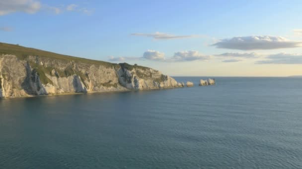 Isla de Wight Agujas litoral — Vídeo de stock