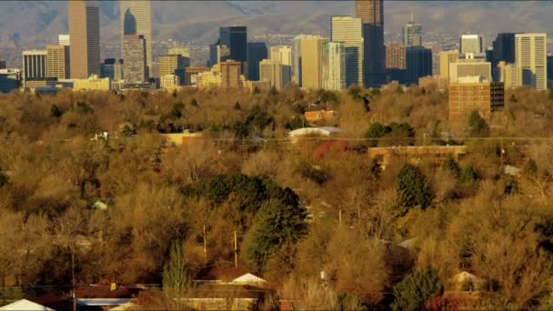 Skyline von Denver mit modernen Wolkenkratzern — Stockvideo