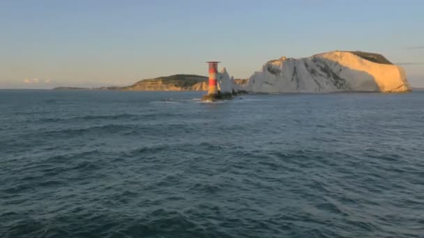 Faro helipuerto de Wight agujas — Vídeo de stock