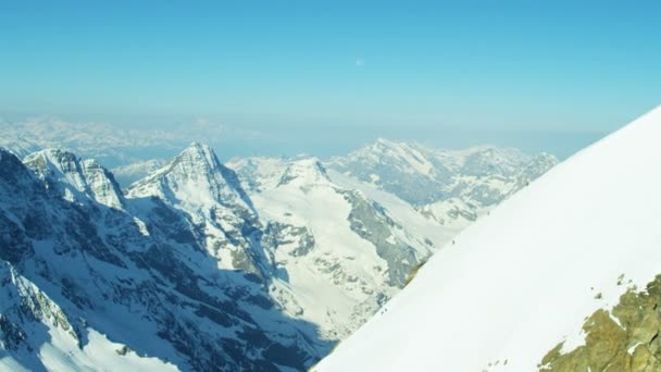 Снежные вершины Гриндельвальда — стоковое видео