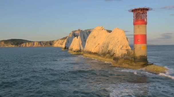 Vuurtoren Helipad van Wight naalden — Stockvideo