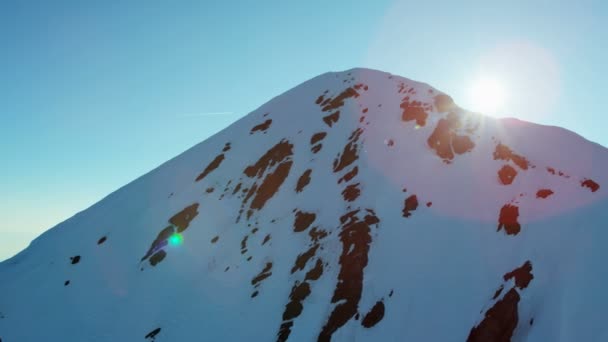 Schneebedeckte Berggipfel im Grindelwald — Stockvideo