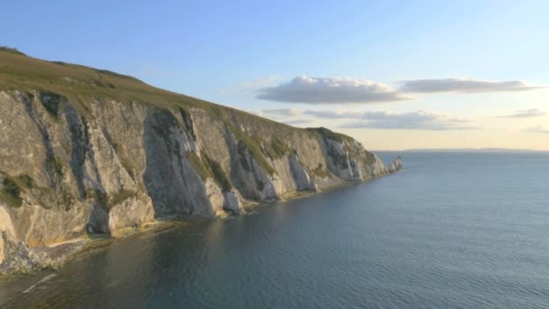 Wight Needles Alum Bay coastline — Stock Video