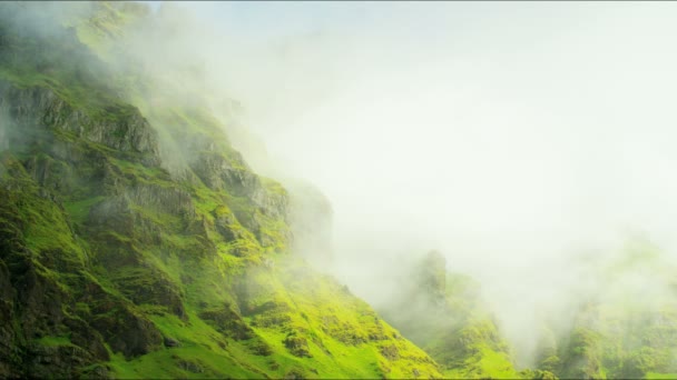 안개 산맥 아이슬란드에서의 구름 — 비디오