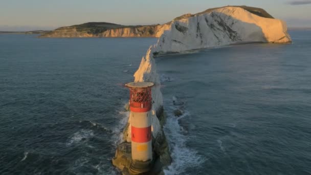 Faro helipuerto de Wight agujas — Vídeo de stock