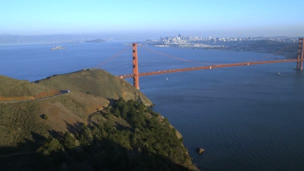 Golden Gate upphängning överbryggar i San Francisco — Stockvideo