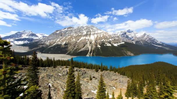 Glacial azul lagos y montañas — Vídeo de stock