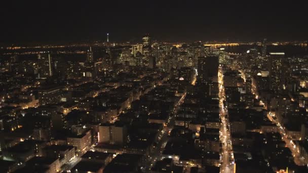 Wolkenkrabbers, daken en straten van de stad van San Francisco — Stockvideo