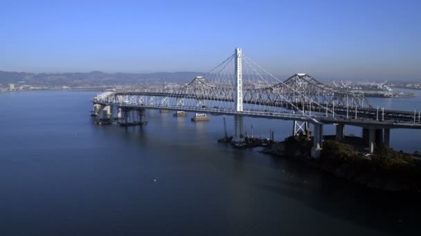 Oakland bay bridge i san francisco — Stockvideo