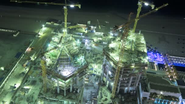 Construction site with workers at night — Αρχείο Βίντεο