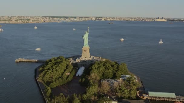 Estatua de la libertad en Nueva York — Vídeos de Stock