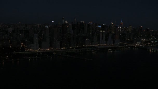 New York City met at night — Stockvideo