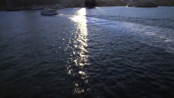 Zonsondergang luchtfoto haven van San Francisco — Stockvideo