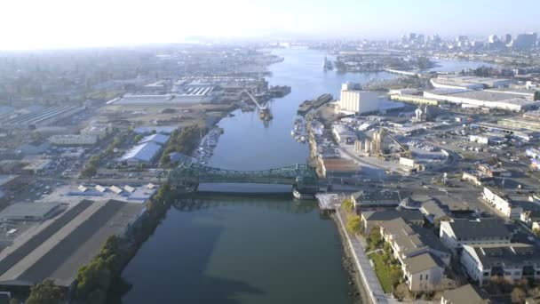 Puentes del estuario de Oakland en San Francisco — Vídeos de Stock