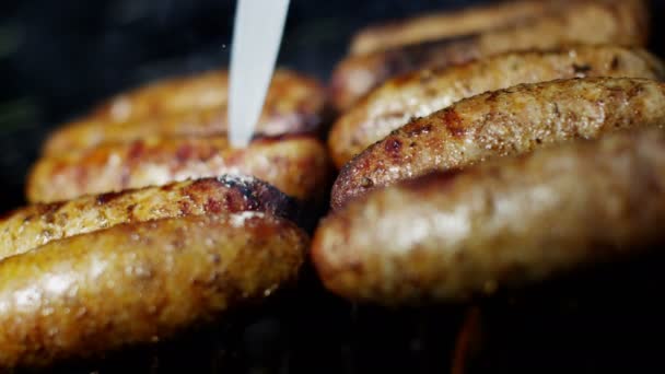 Saucisses de viande grillée — Video