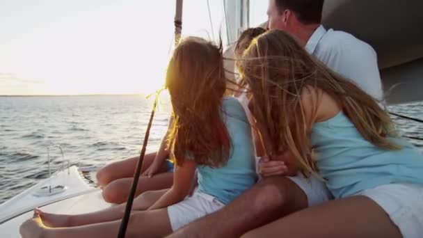 Family with children sailing on luxury yacht — Stock Video