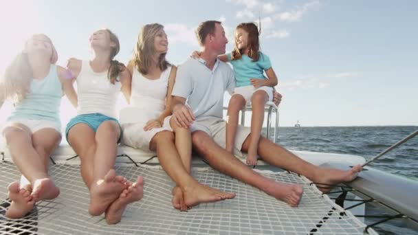 Family with children sailing on luxury yacht — Stock Video