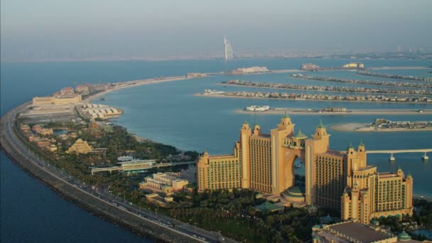 Atlantis hotel dubai palme jumeirah — Stockvideo