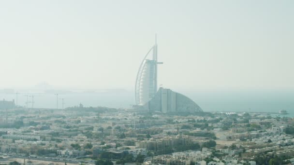 Burj al Arab 7 csillagos szálloda Dubai-ban — Stock videók