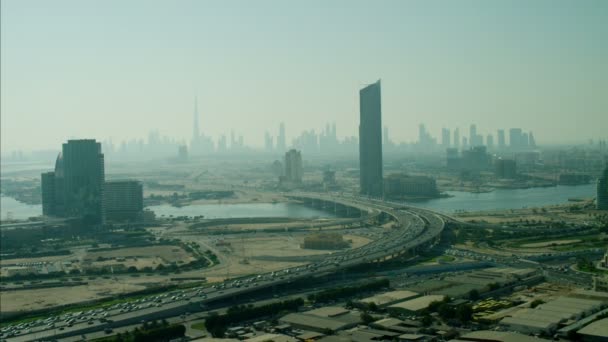 Luchtfoto van de skyline van de stad dubai — Stockvideo