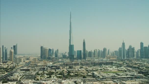 Dubai skyline con Burj Khalifa rascacielos — Vídeos de Stock