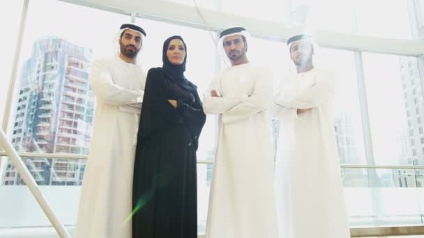 Arabic business team in traditional dresses — Stok video