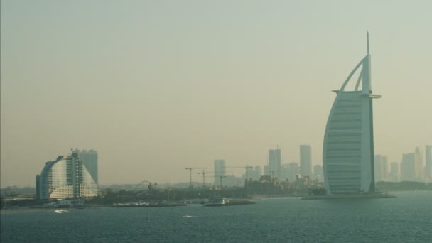 Burj al Arab 7 sterrenhotel in Dubai — Stockvideo