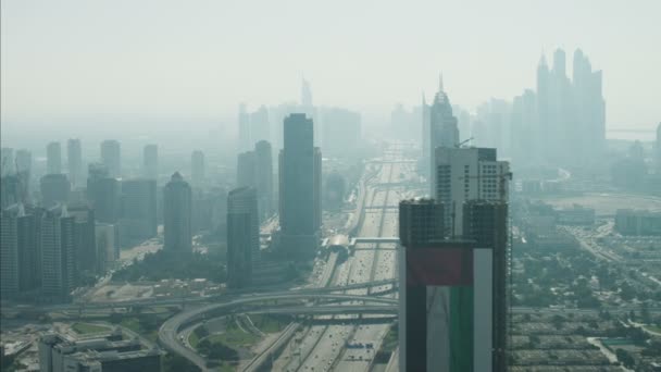 Dubai, Sheikh Zayed Road skrzyżowania — Wideo stockowe