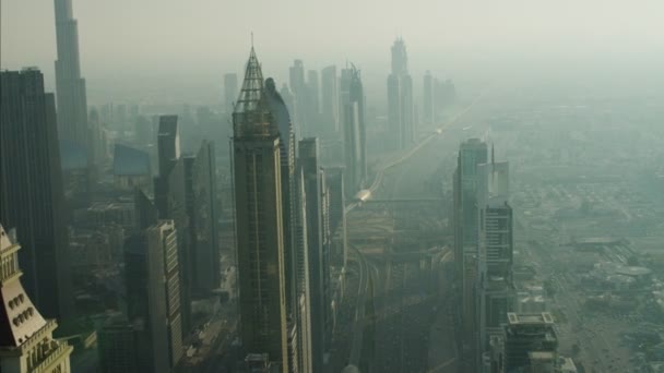 Luchtfoto van de skyline van de stad dubai — Stockvideo