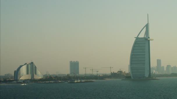 Burj al Arab 7 estrelas hotel em Dubai — Vídeo de Stock